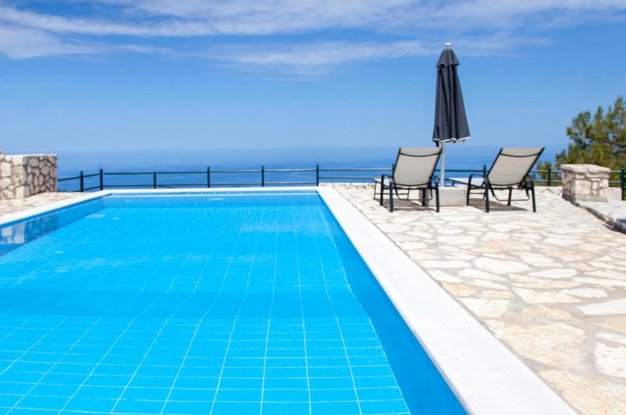 Villa Skyfall กาลามิตซี ภายนอก รูปภาพ