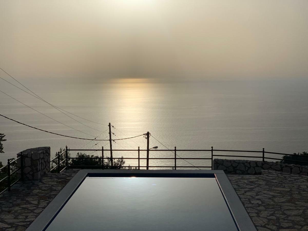 Villa Skyfall กาลามิตซี ภายนอก รูปภาพ